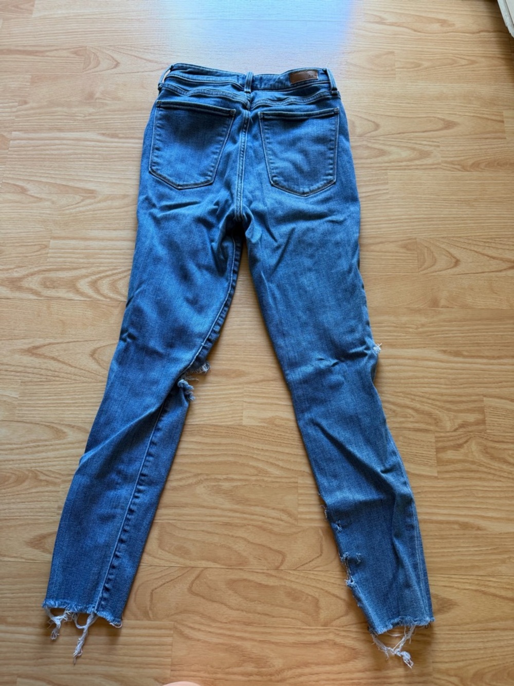 Abercrombie women’s distressed high rise super skinny light wash jeans y2k Retro - Picture 3 of 4